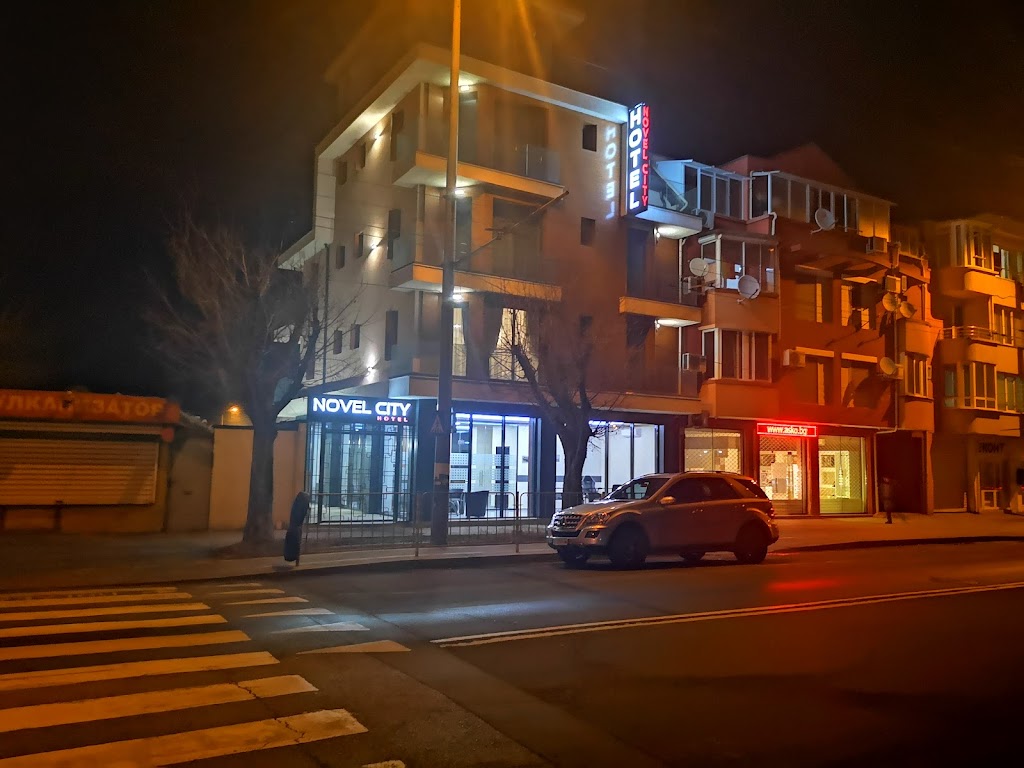 Novel City Hotel