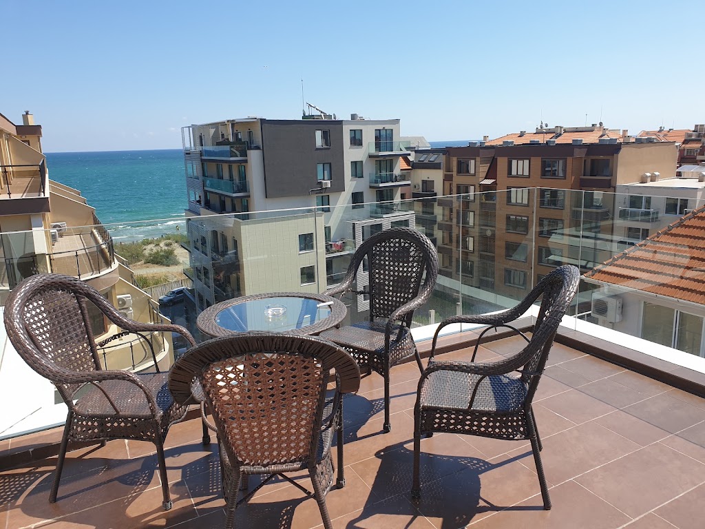 BotaBara Del Mar Boutique